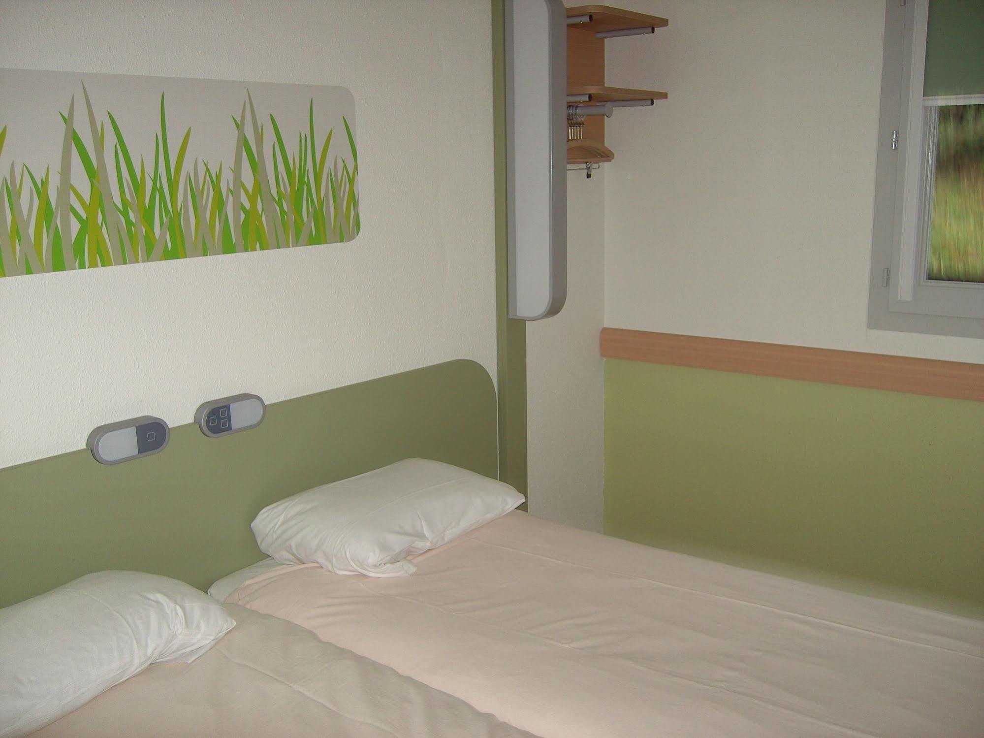 Ibis Budget Brignoles Provence ภายนอก รูปภาพ